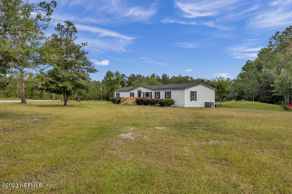 CALLAHAN, FL home for sale located at 43013 LARSEN RD, CALLAHAN, FL 32011