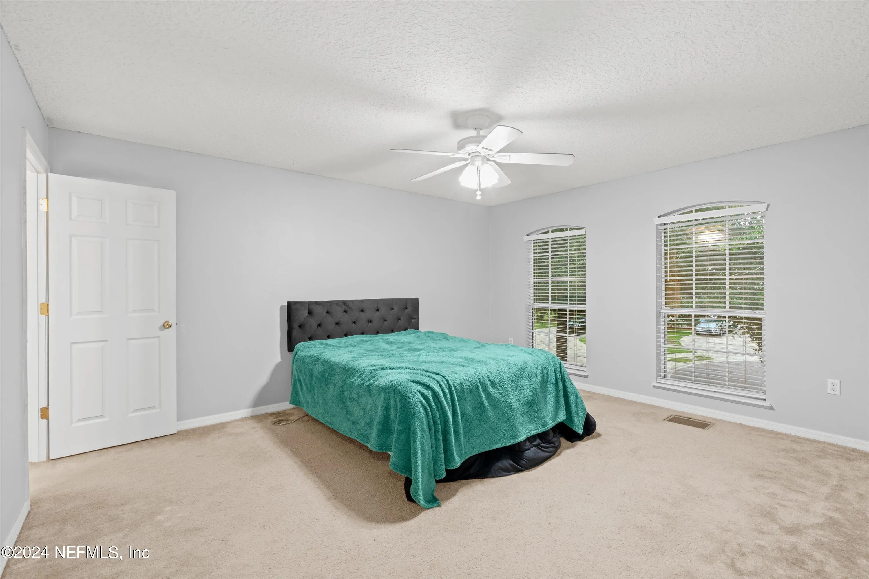 Jacksonville, Florida 32218, United States, 3 Bedrooms Bedrooms, ,3 BathroomsBathrooms,Residential,Pending,48238