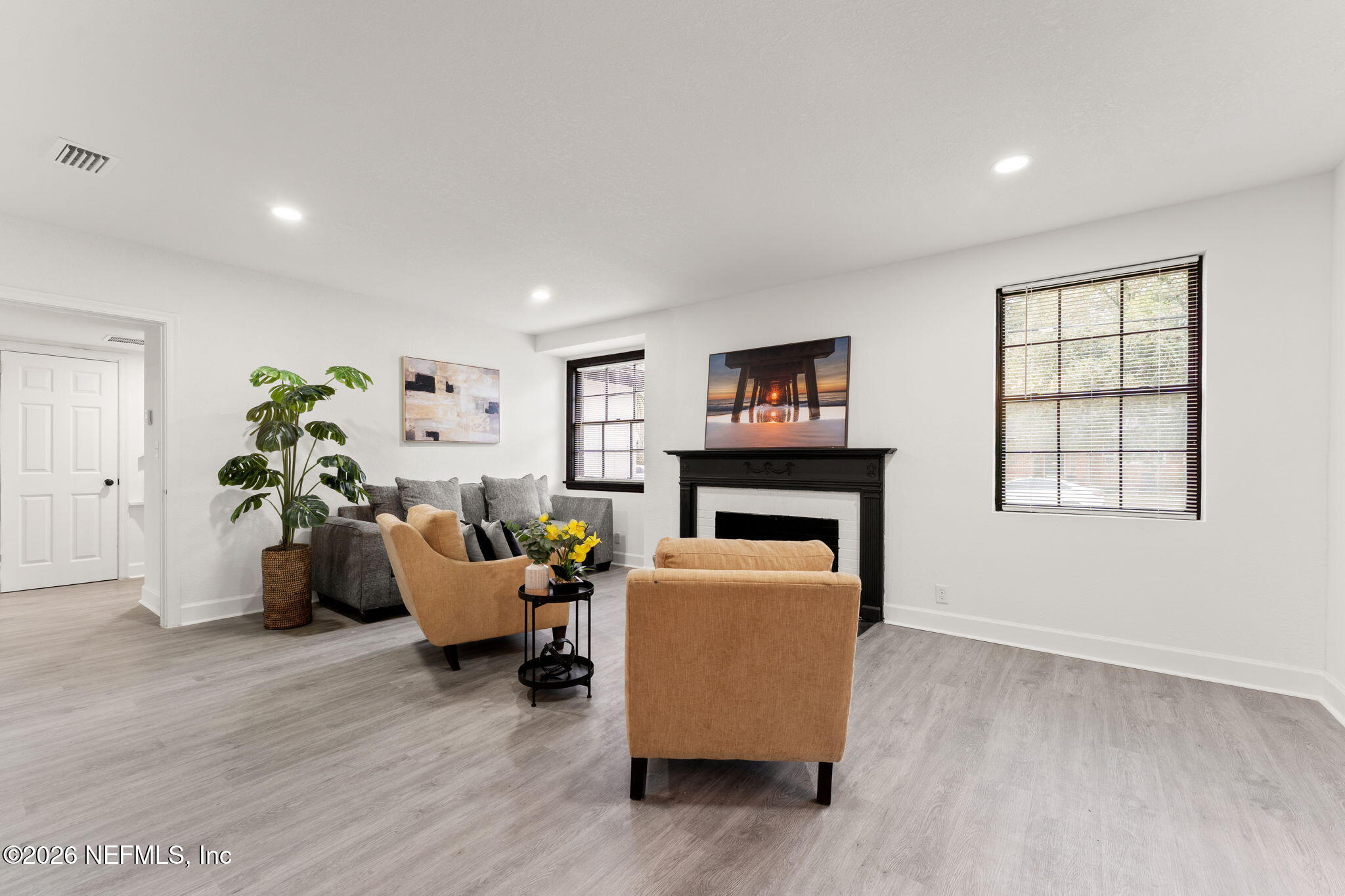 2131 REDFERN Road