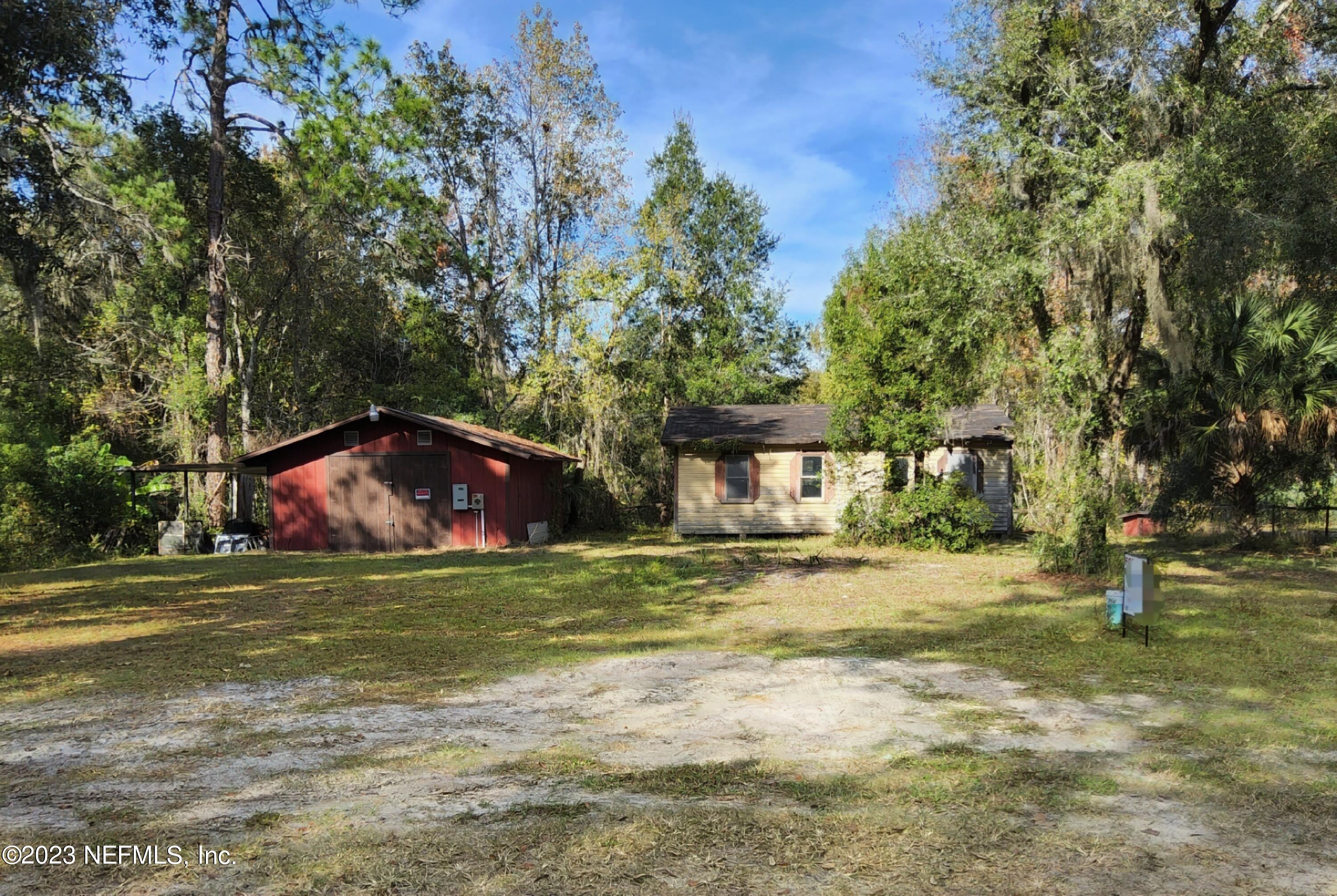 Welaka, FL home for sale located at 616 ORANGE Street, Welaka, FL 32193
