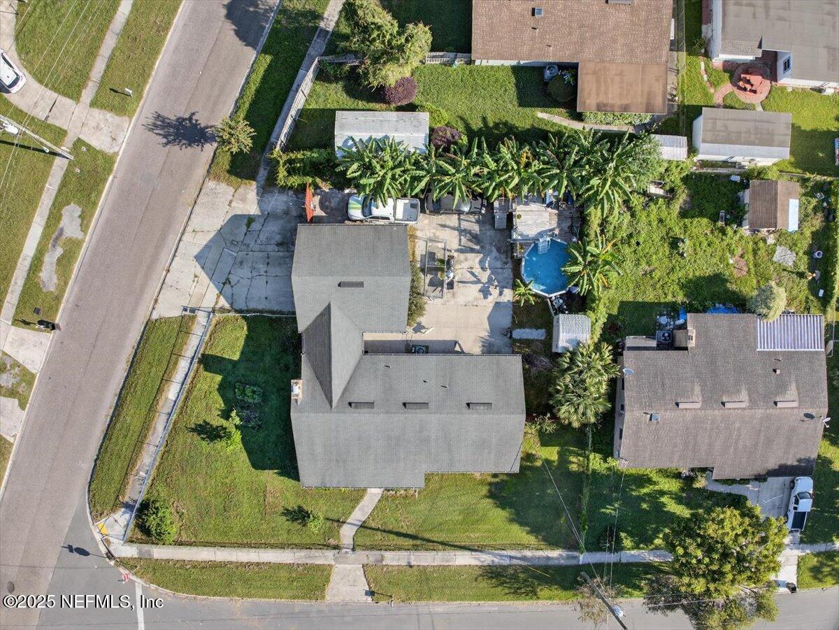 7959 LANCIA Street N