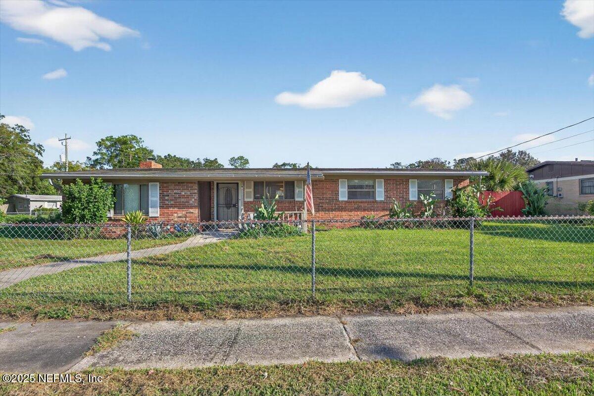 7959 LANCIA Street N