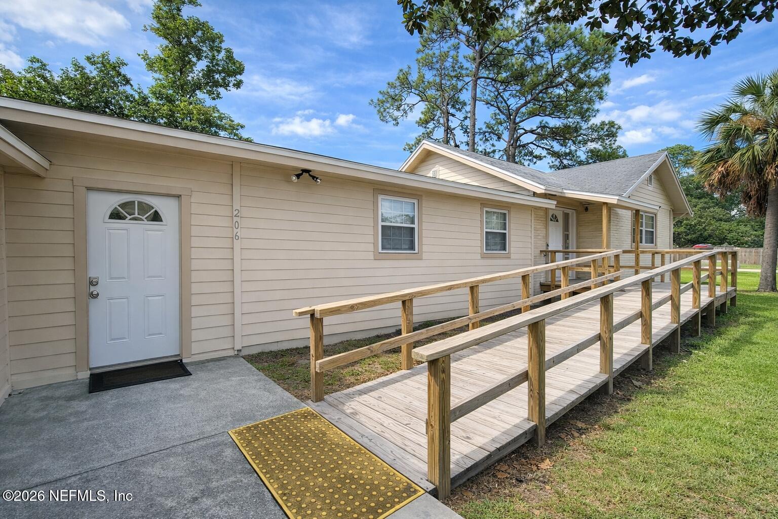 206 ARLINGTON Road N