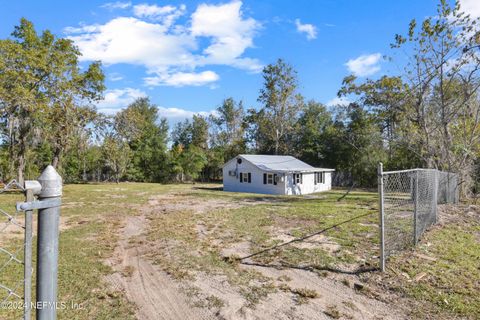 A home in Interlachen