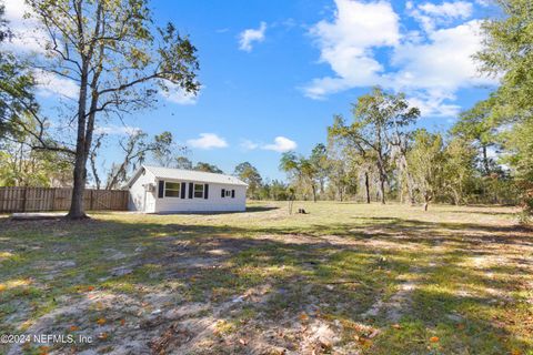 A home in Interlachen