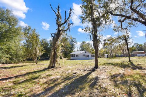 A home in Interlachen