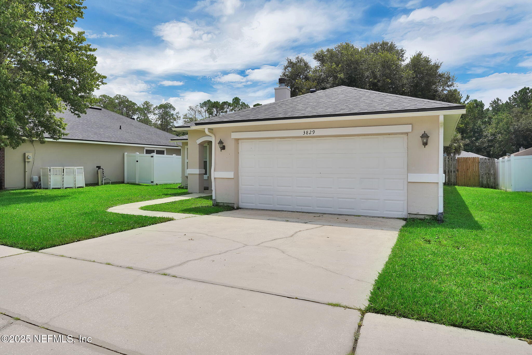 3829 HIDEAWAY Lane