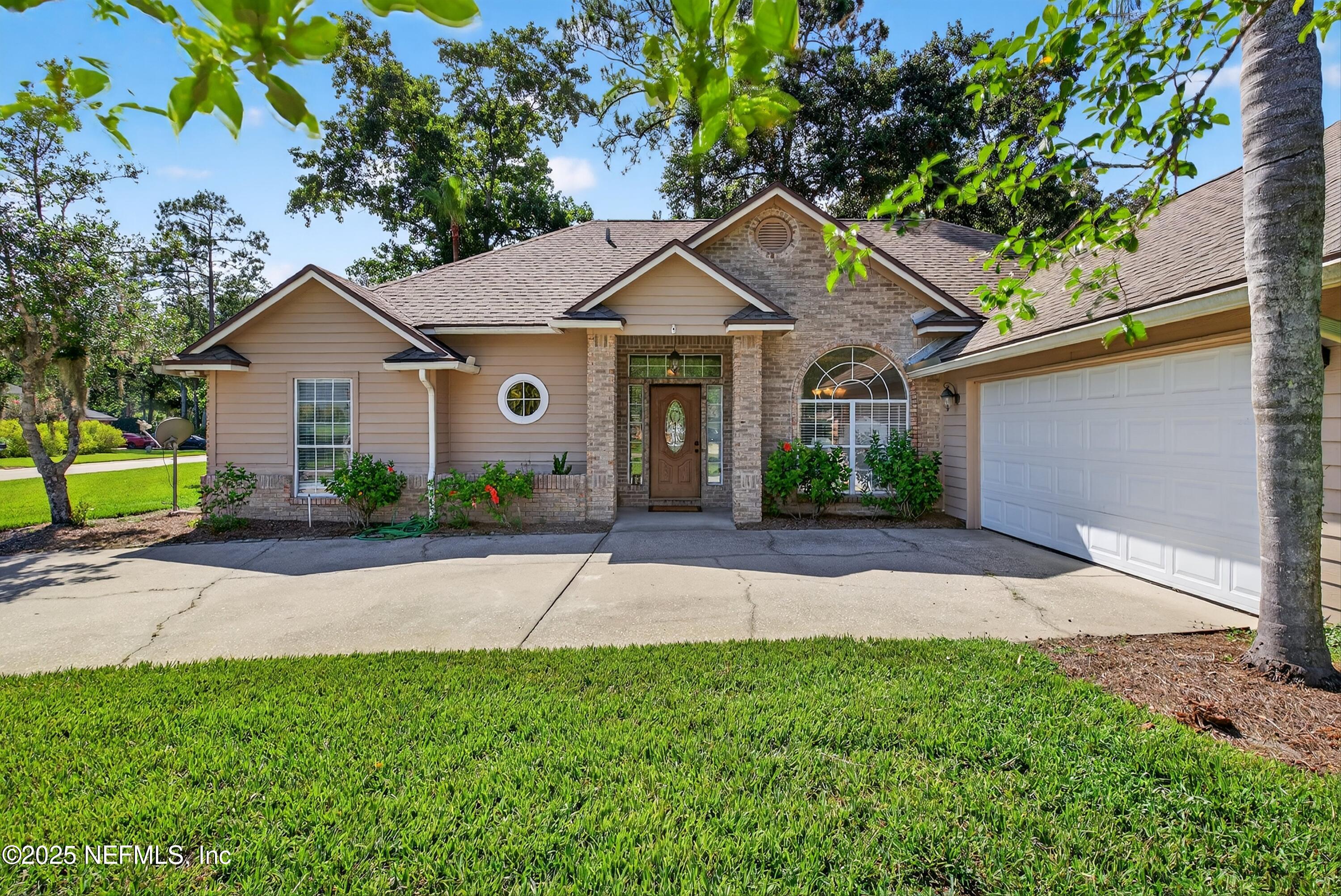 629 HUMMINGBIRD Court