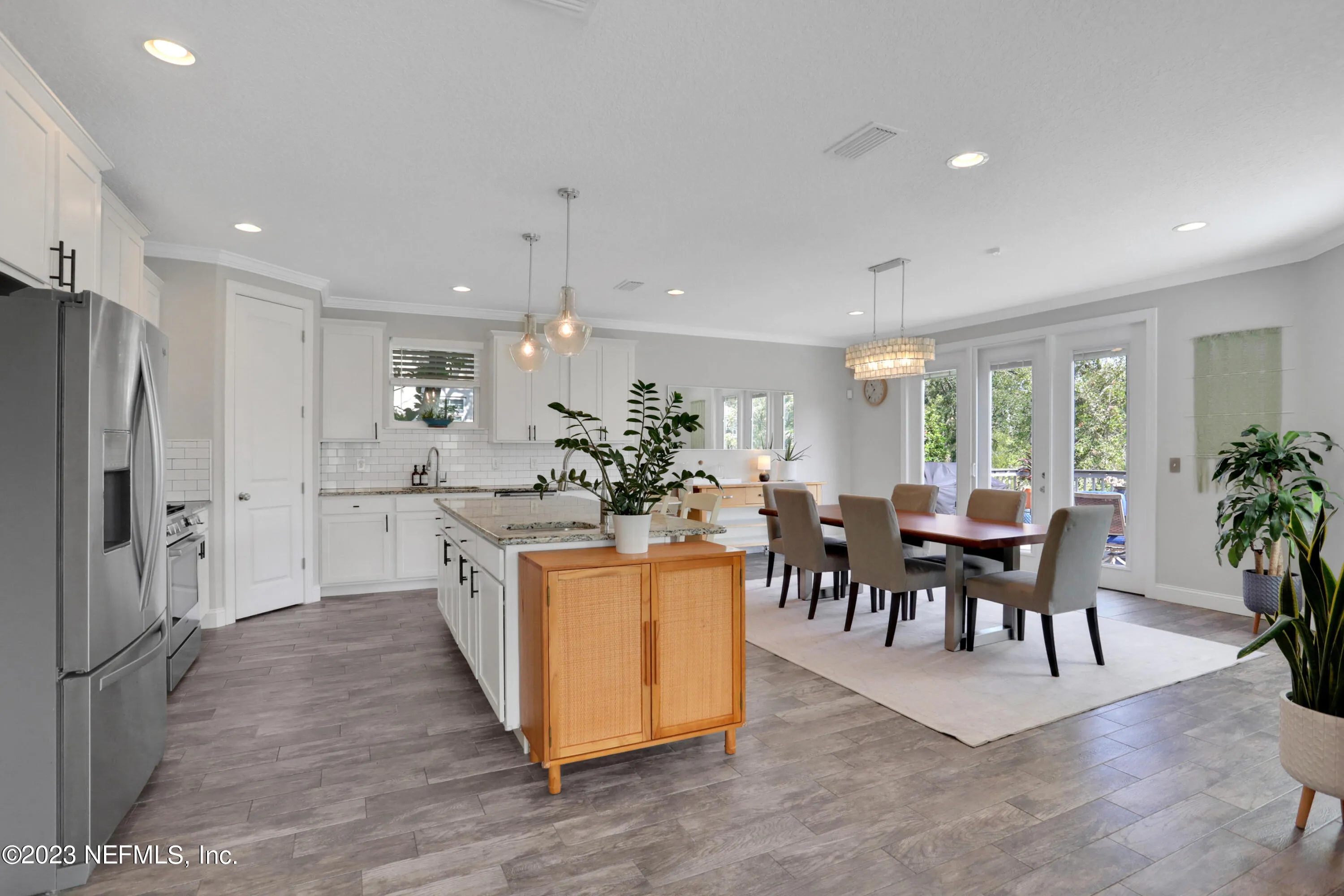 Neptune Beach, Florida 32266, United States, 5 Bedrooms Bedrooms, ,3 BathroomsBathrooms,Residential,Pending,70573