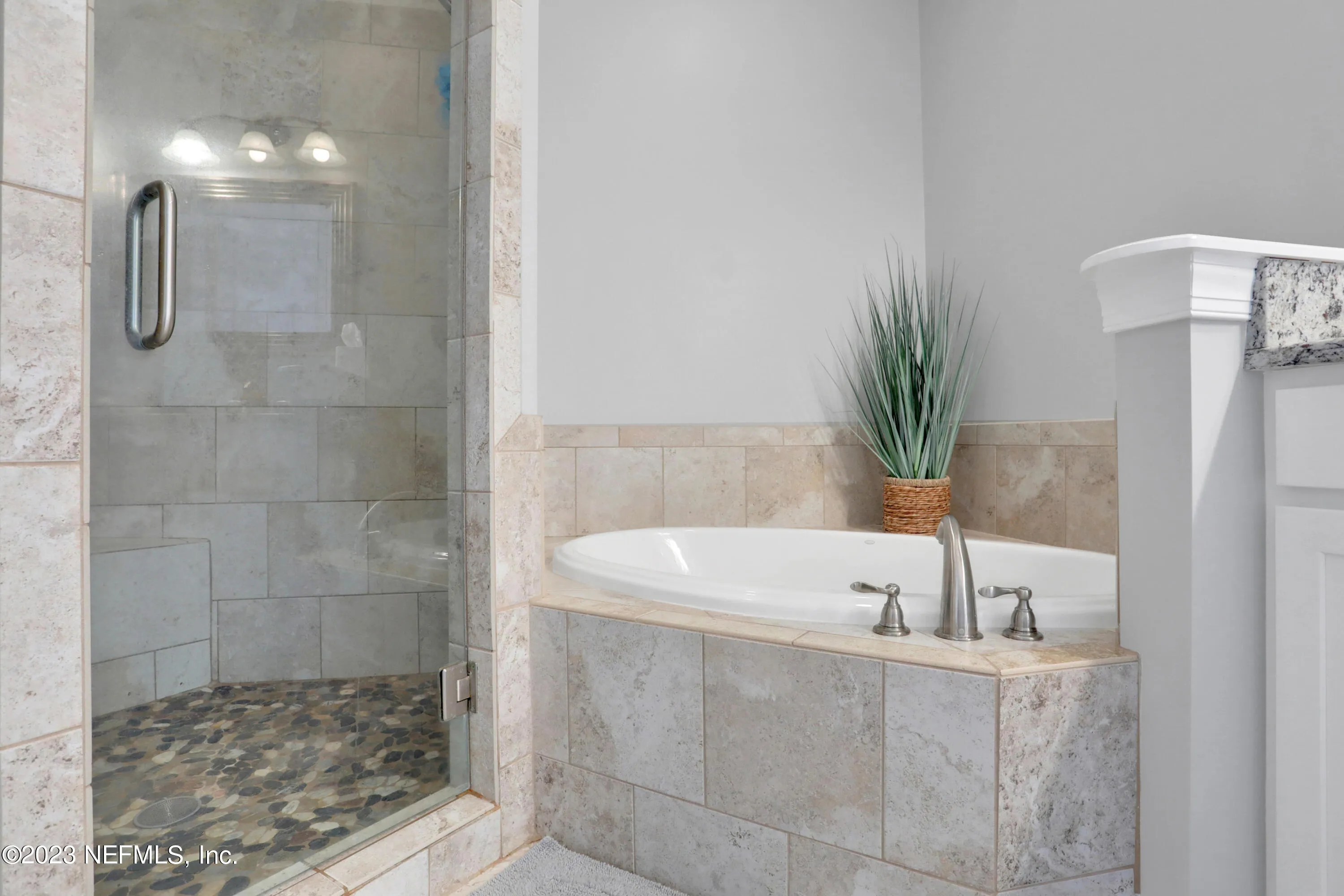 Neptune Beach, Florida 32266, United States, 5 Bedrooms Bedrooms, ,3 BathroomsBathrooms,Residential,Pending,70573