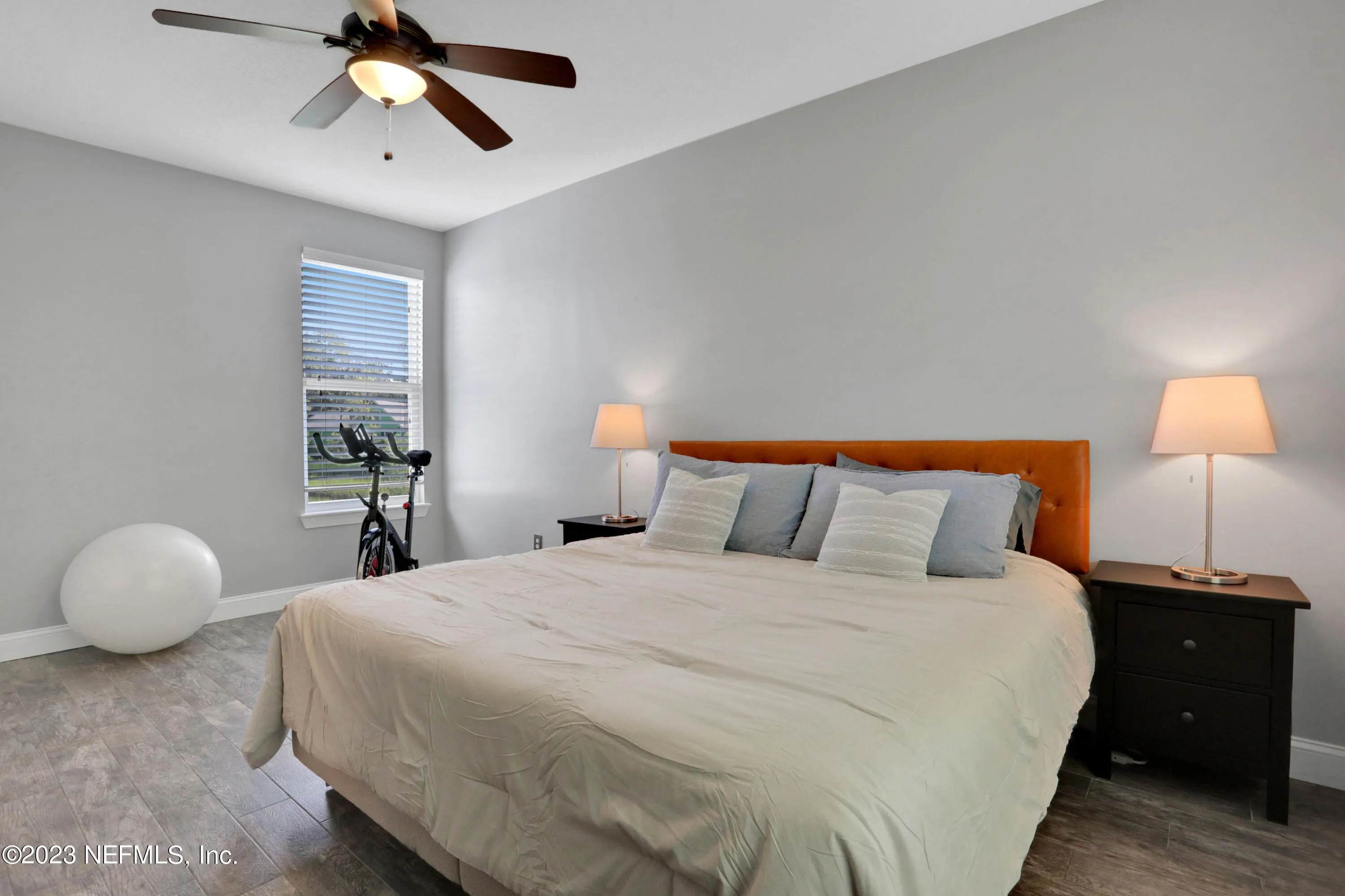 Neptune Beach, Florida 32266, United States, 5 Bedrooms Bedrooms, ,3 BathroomsBathrooms,Residential,Pending,70573