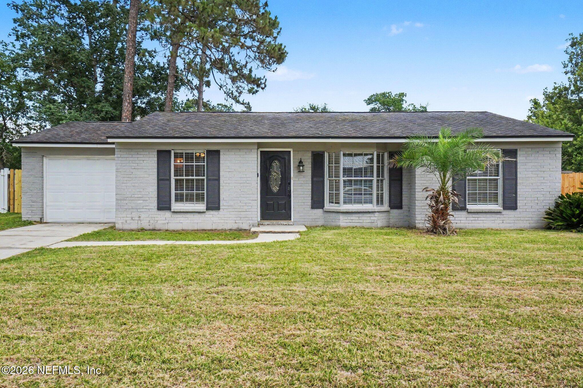 Photo 1 of 16 — 1647 RHONDA Drive, Middleburg, FL 32068