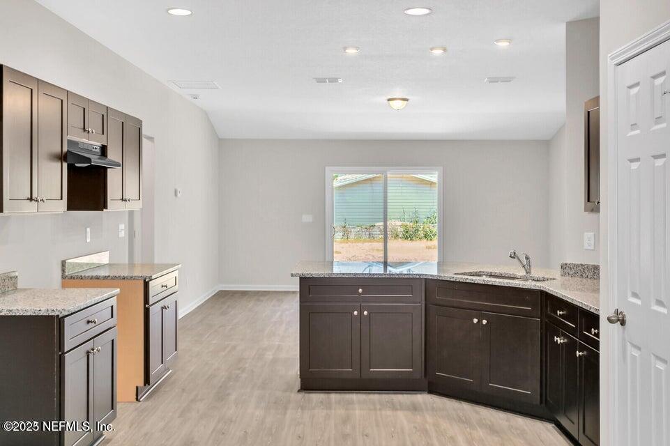 7276 RIDGEWAY Road N