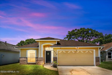 Single Family Residence in Jacksonville FL 1658 HUDDERFIELD Circle.jpg