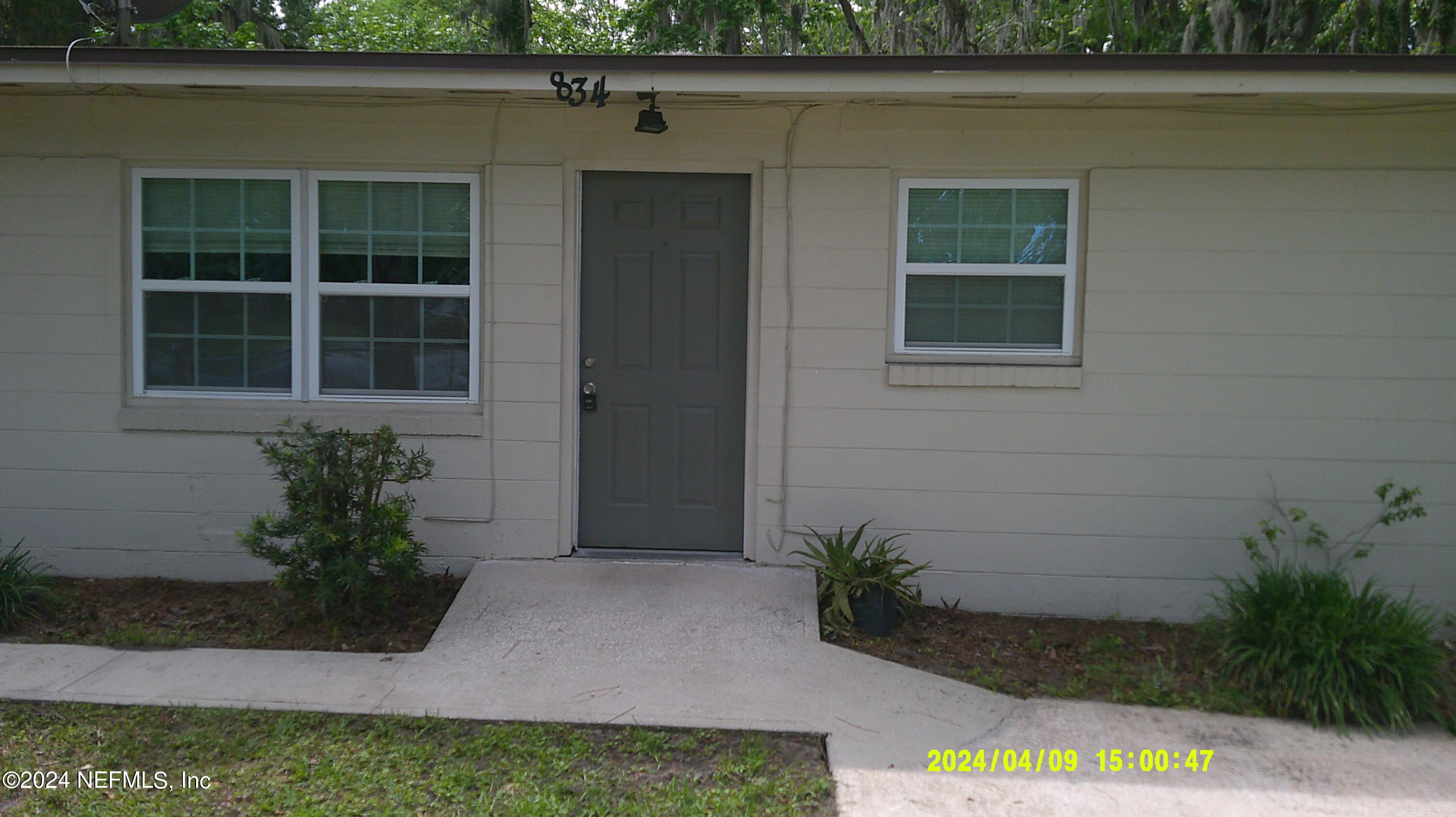 Orange Park, FL home for sale located at 834 Plainfield Avenue, Orange Park, FL 32073