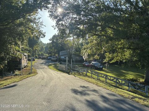 13813 S HWY 301 Starke FL 32091
