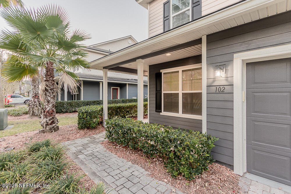 102 MAGNOLIA CREEK Walk