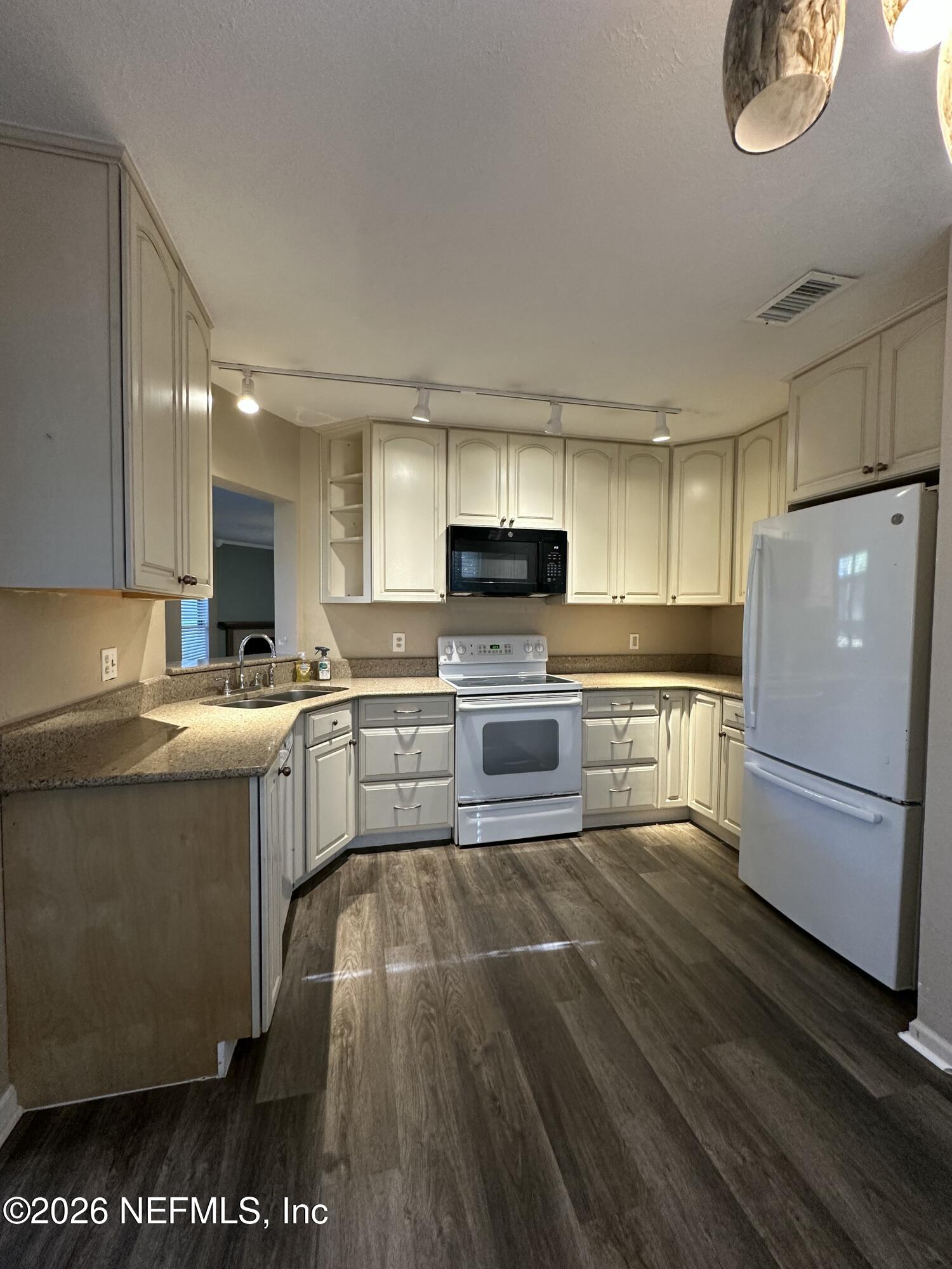 3801 CROWN POINT Road 3081