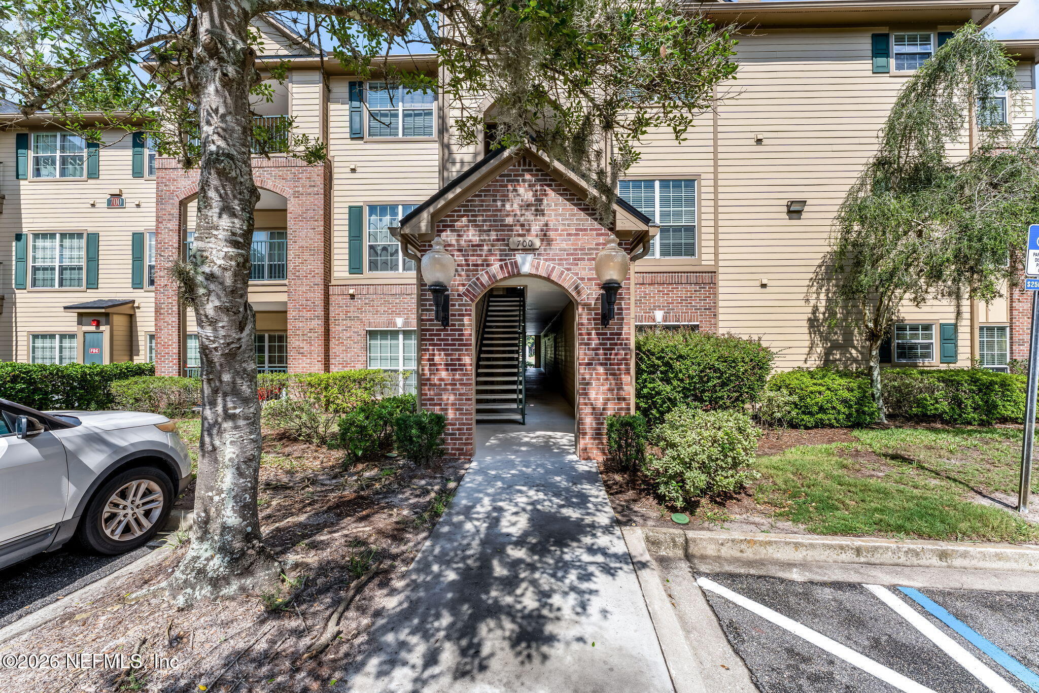 Photo 1 of 36 — 7800 POINT MEADOWS Drive 712, Jacksonville, FL 32256