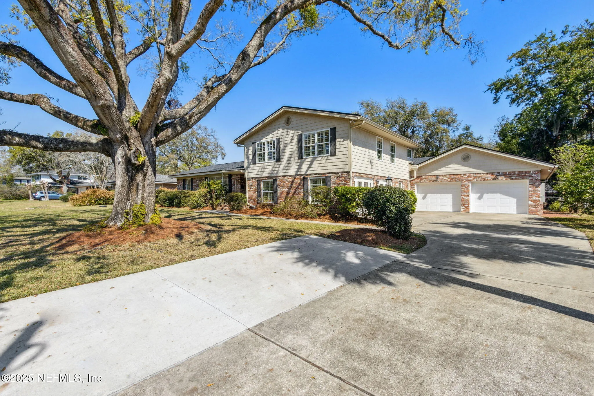 Jacksonville, Florida 32210, United States, 5 Bedrooms Bedrooms, ,5 BathroomsBathrooms,Residential,Pending,78842