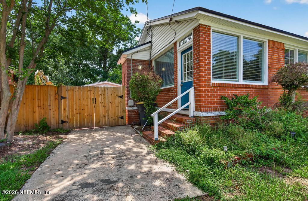 1837 BARTRAM Circle W