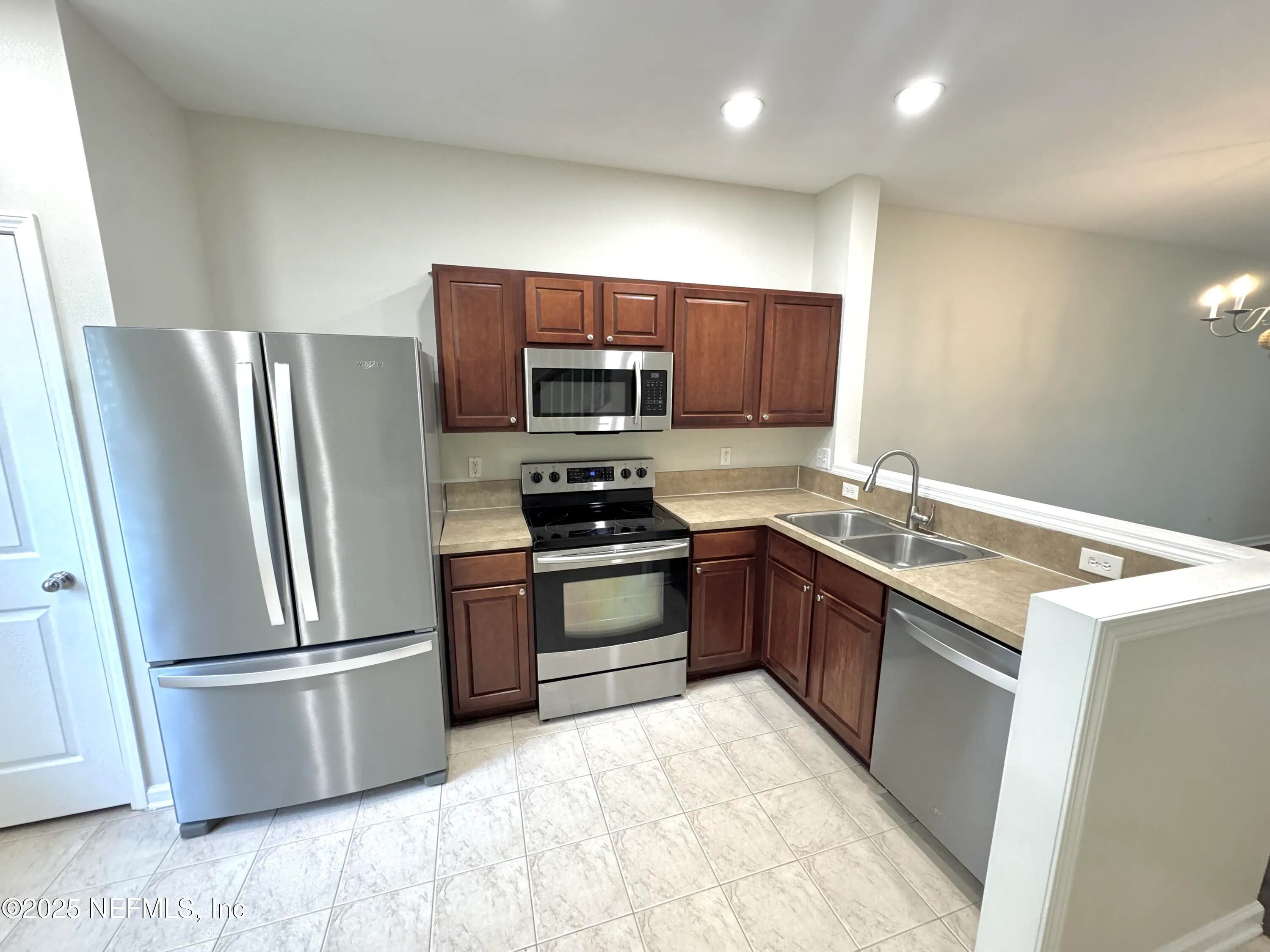 Jacksonville, Florida 32224, United States, 2 Bedrooms Bedrooms, ,3 BathroomsBathrooms,Residential,Pending,103679