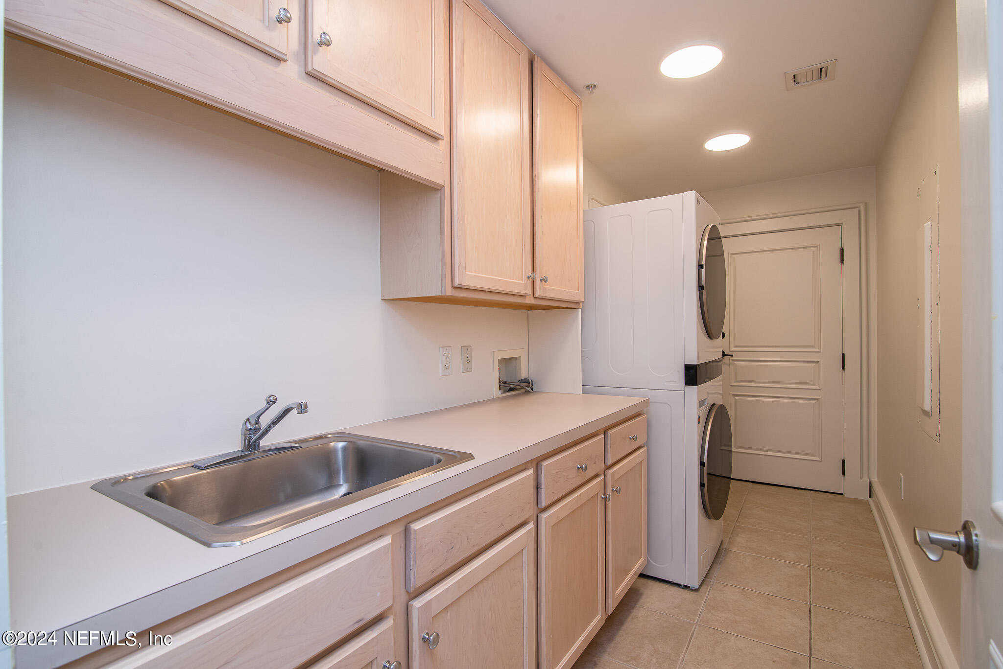 Jacksonville, Florida 32204, United States, 3 Bedrooms Bedrooms, ,4 BathroomsBathrooms,Residential,Active,66805