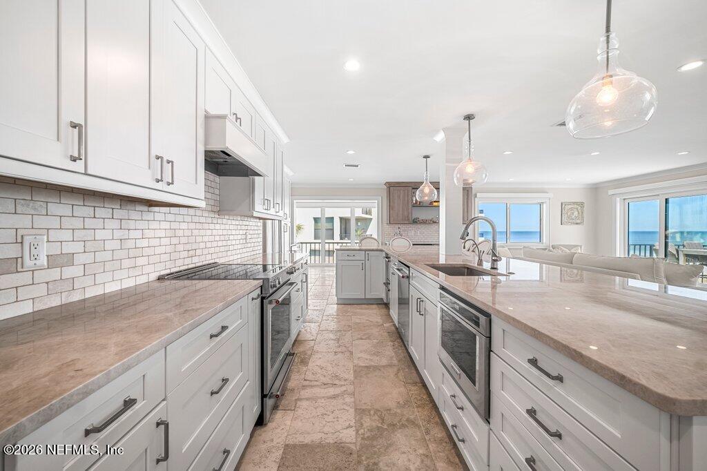 2303 COSTA VERDE Boulevard 302