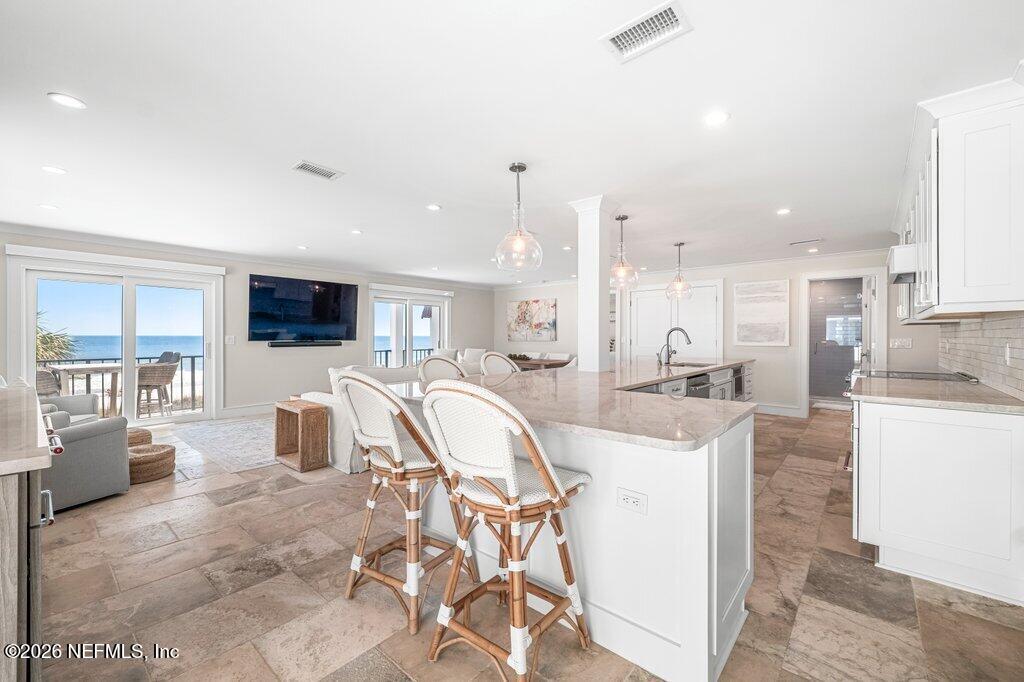 2303 COSTA VERDE Boulevard 302