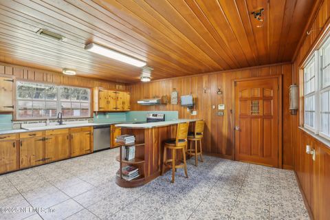 A home in Palatka