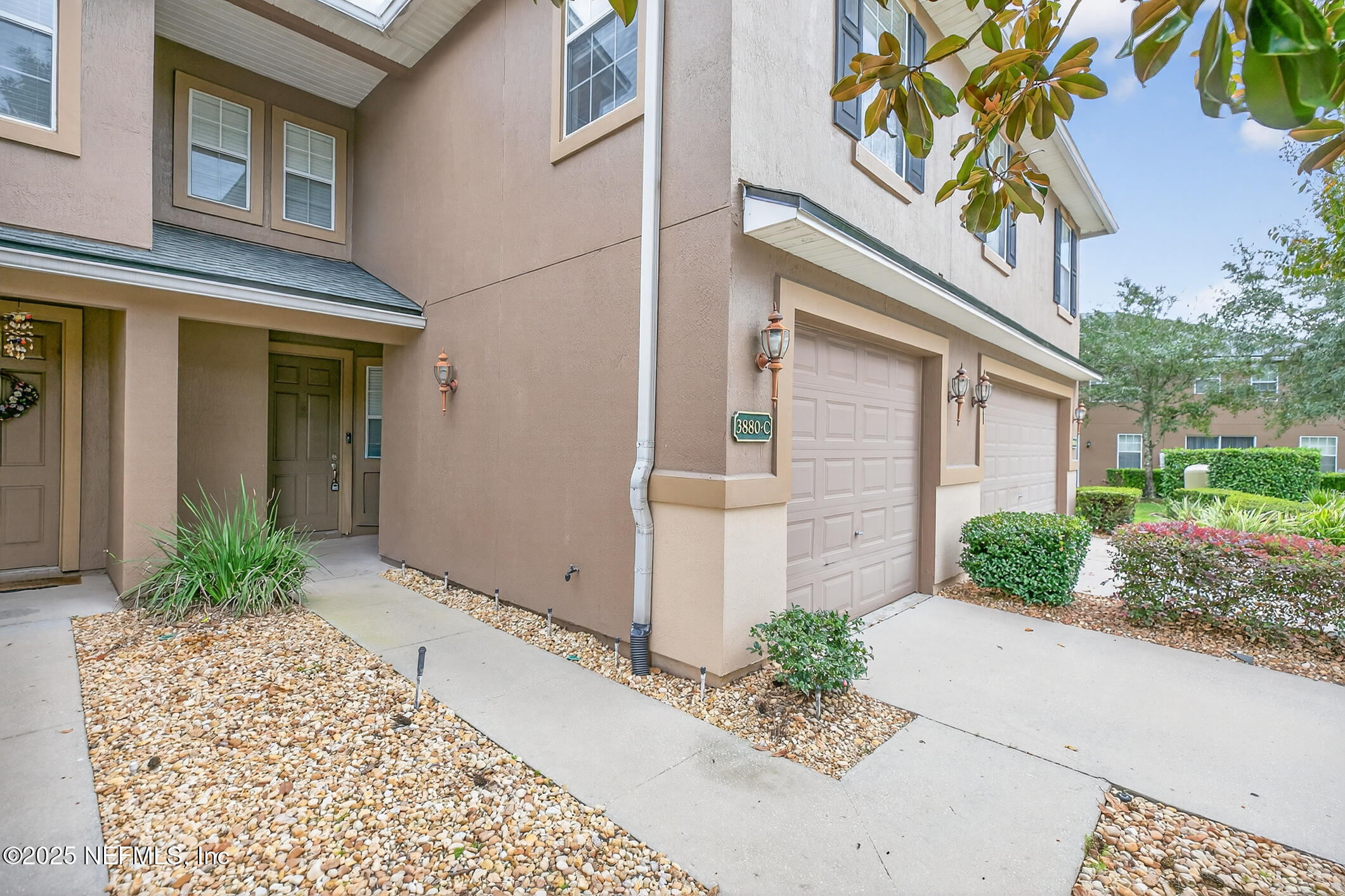 3880 BUCKTHORNE Drive C