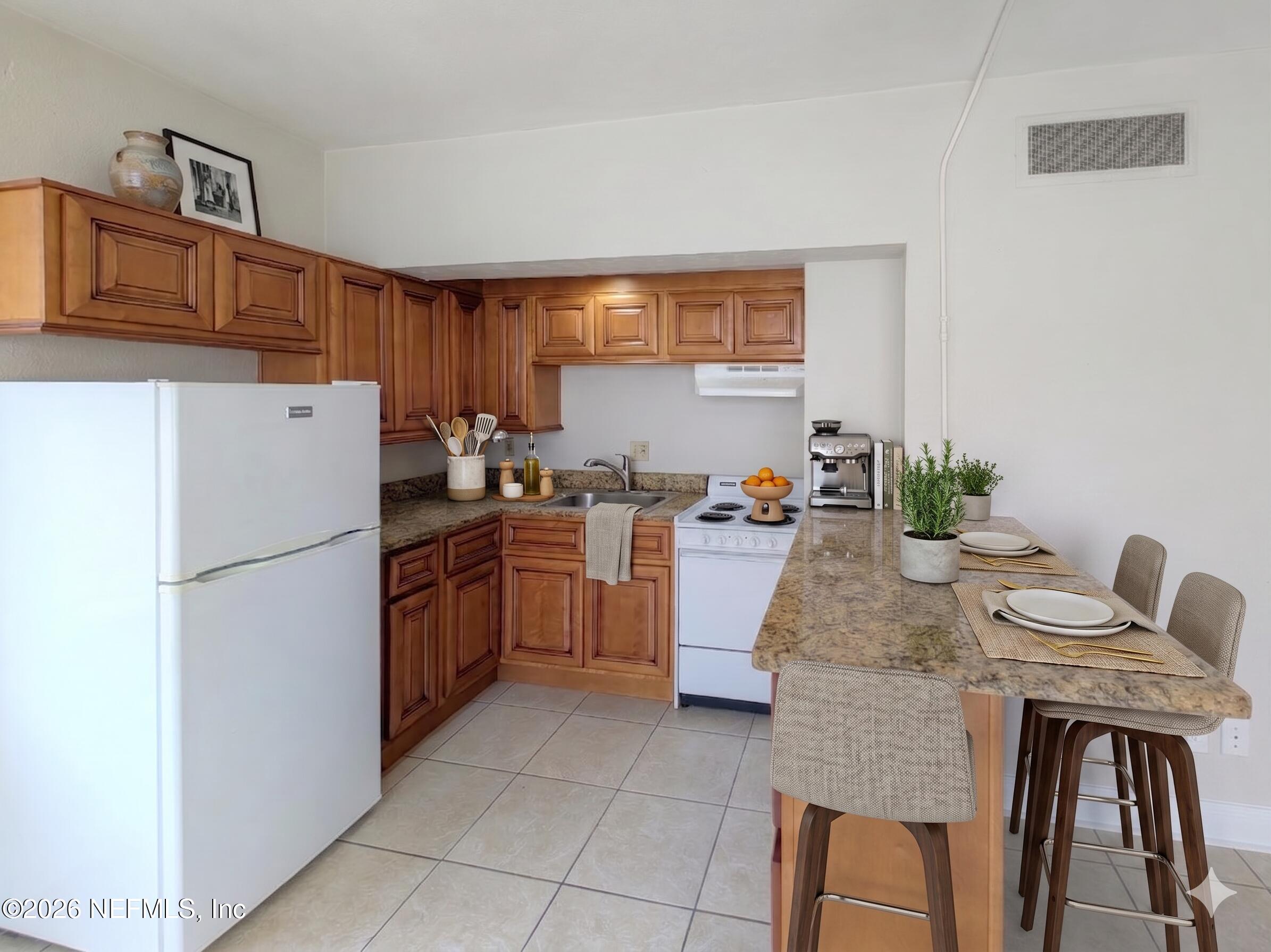 311 W ASHLEY Street 608
