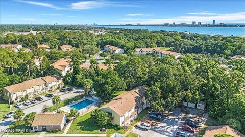 A home in South Daytona