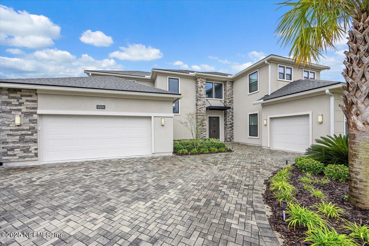 10194 SILVERBROOK Trail