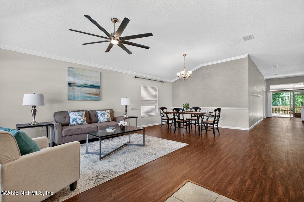 1634 MAJESTIC VIEW Lane