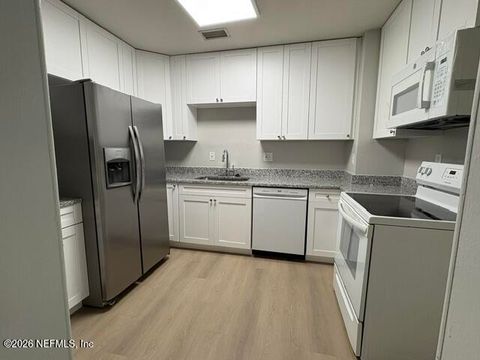 Photo of 2331 HOLMES Street, Jacksonville, FL 32207 (MLS # 2150180)