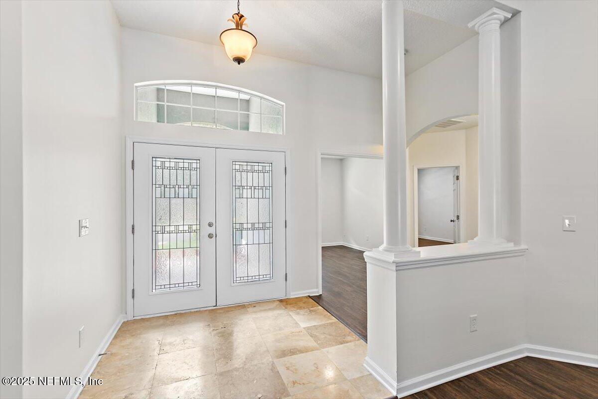 3064 WILLIAMSBURG Court