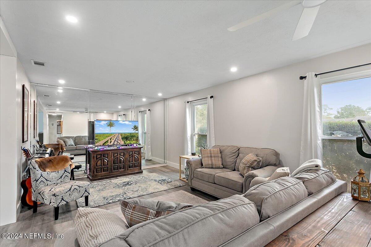 10754 CLYDESDALE Drive E