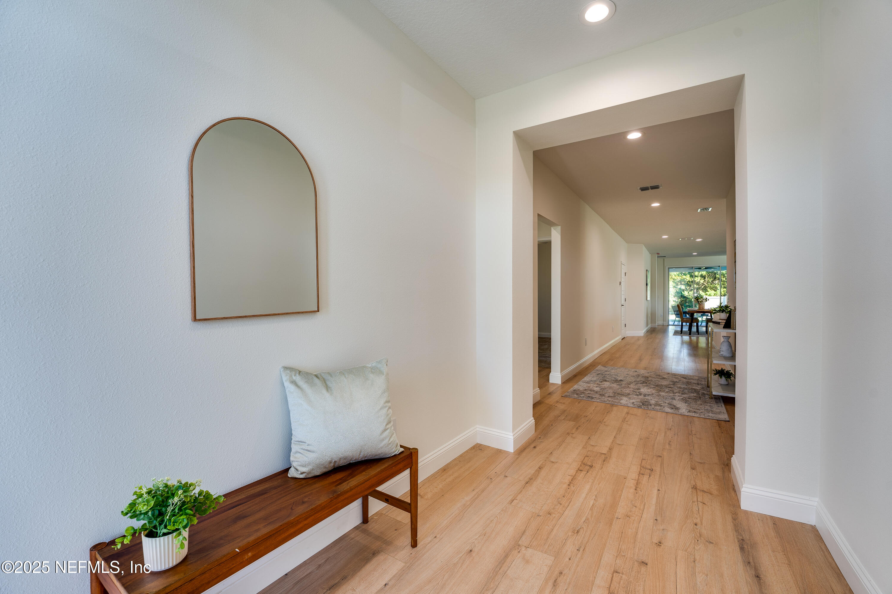 15704 NORTHSIDE Drive E