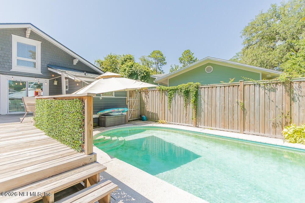 2751 HERSCHEL Street