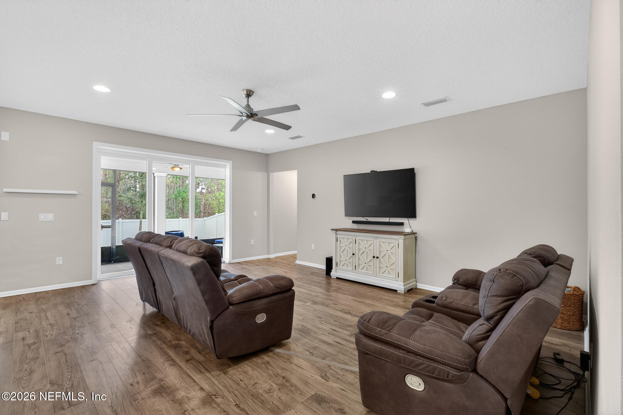 618 IVORY PALM Road