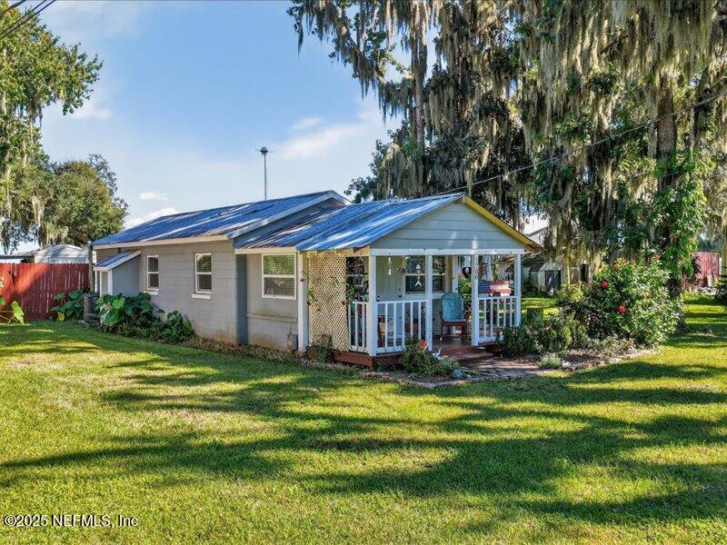 1208 COUNTY ROAD 13 S