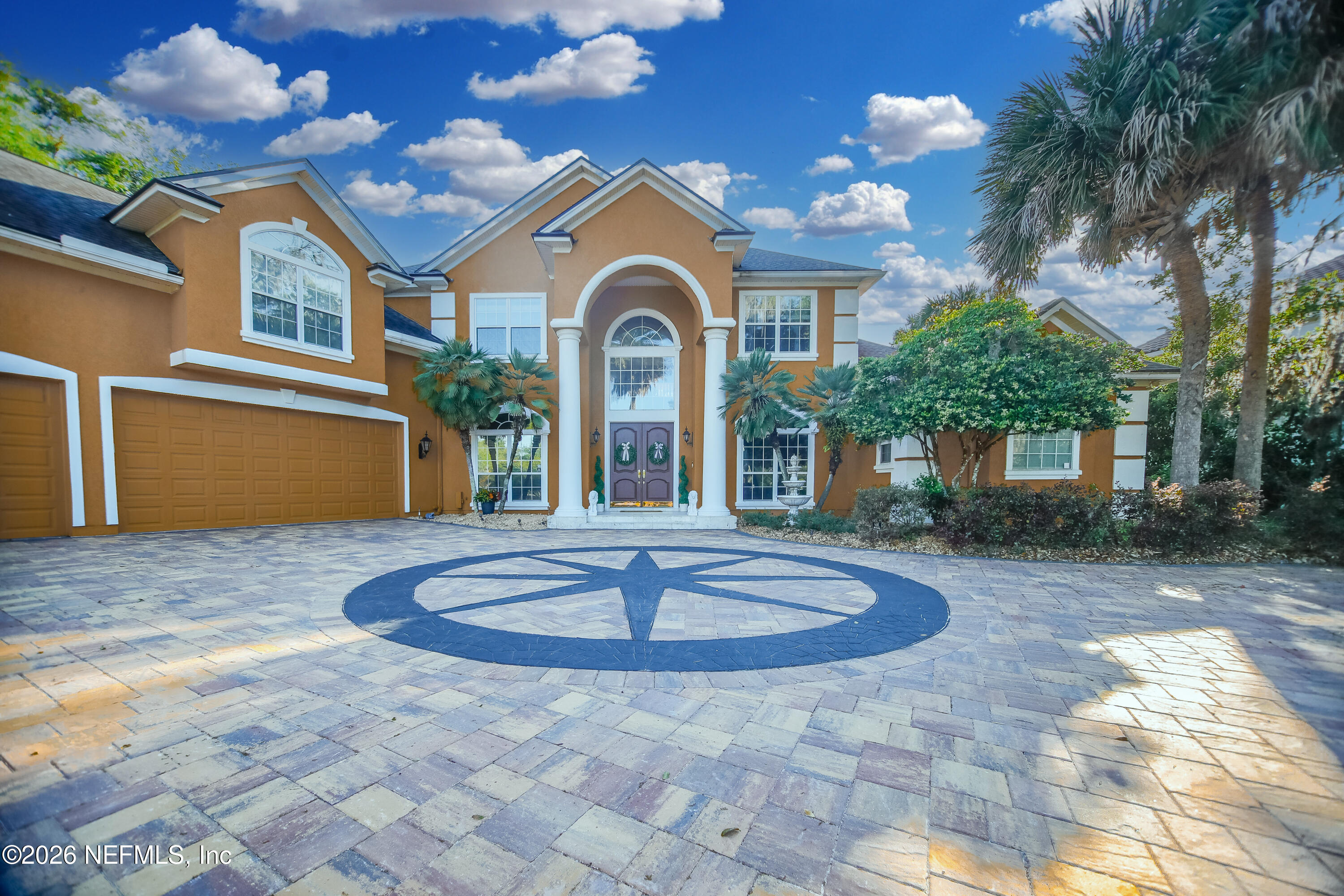 1326 CHARTER Court E