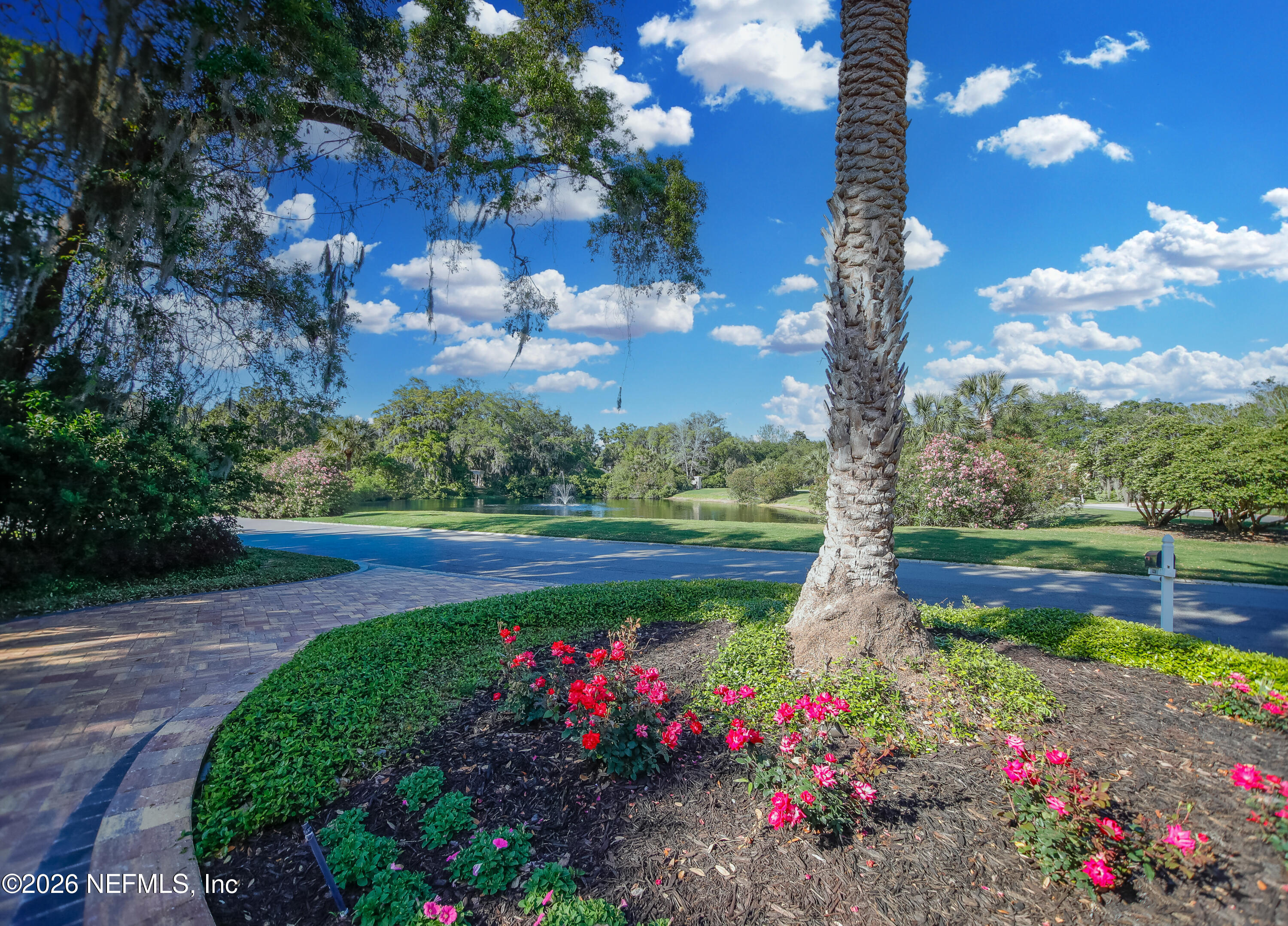 1326 CHARTER Court E