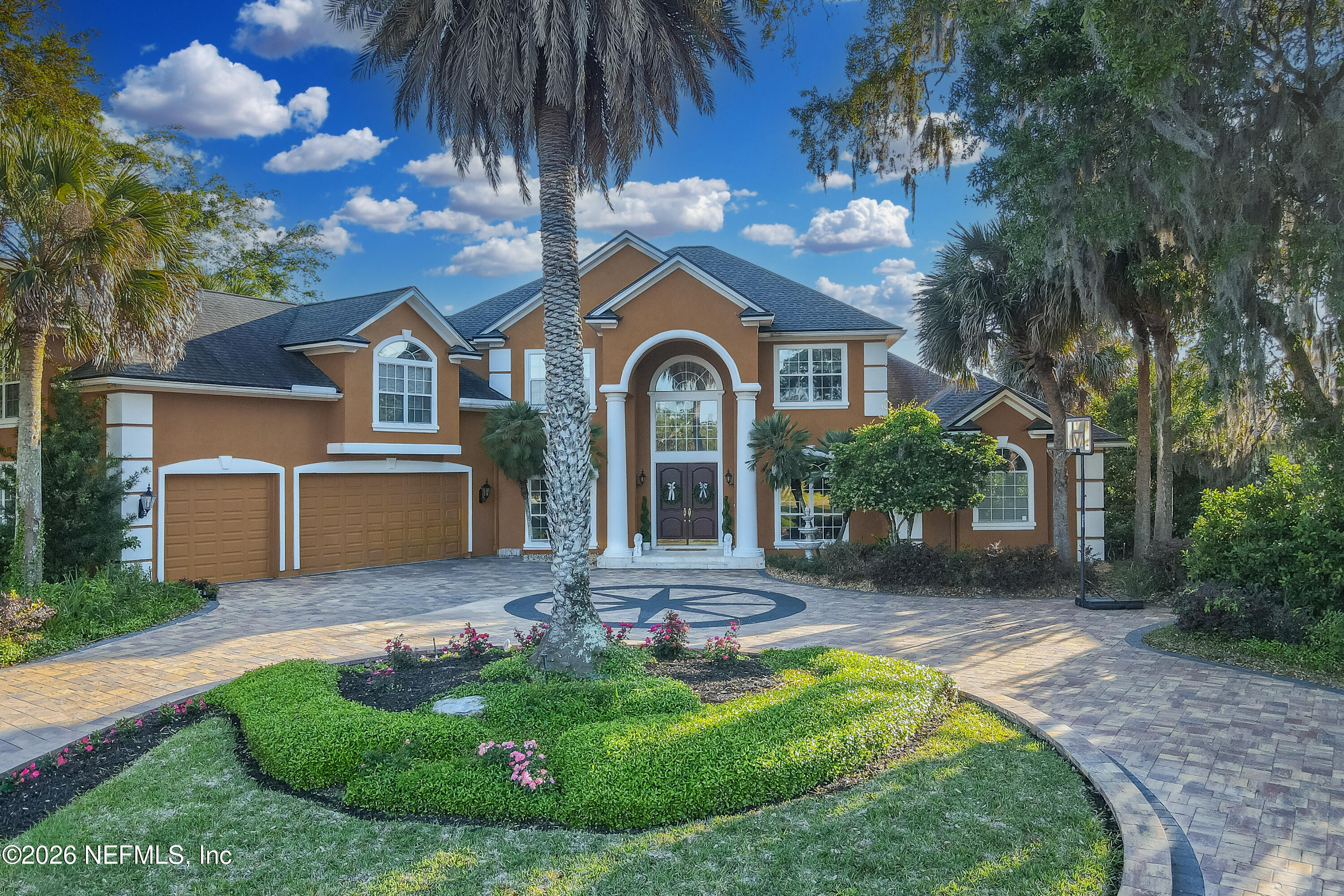 1326 CHARTER Court E