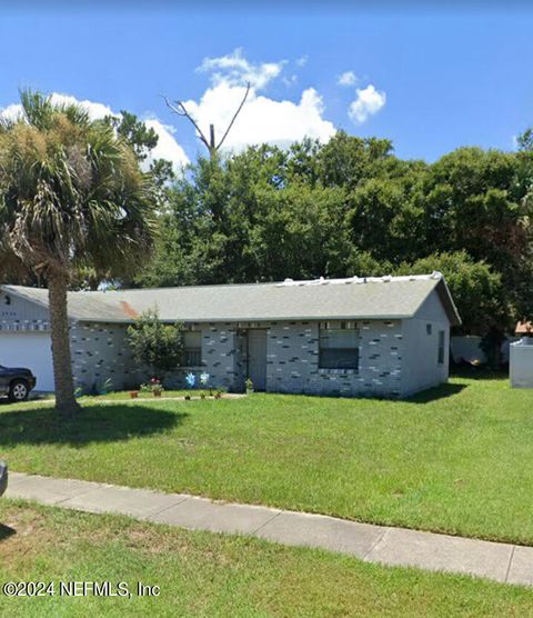 A home in South Daytona