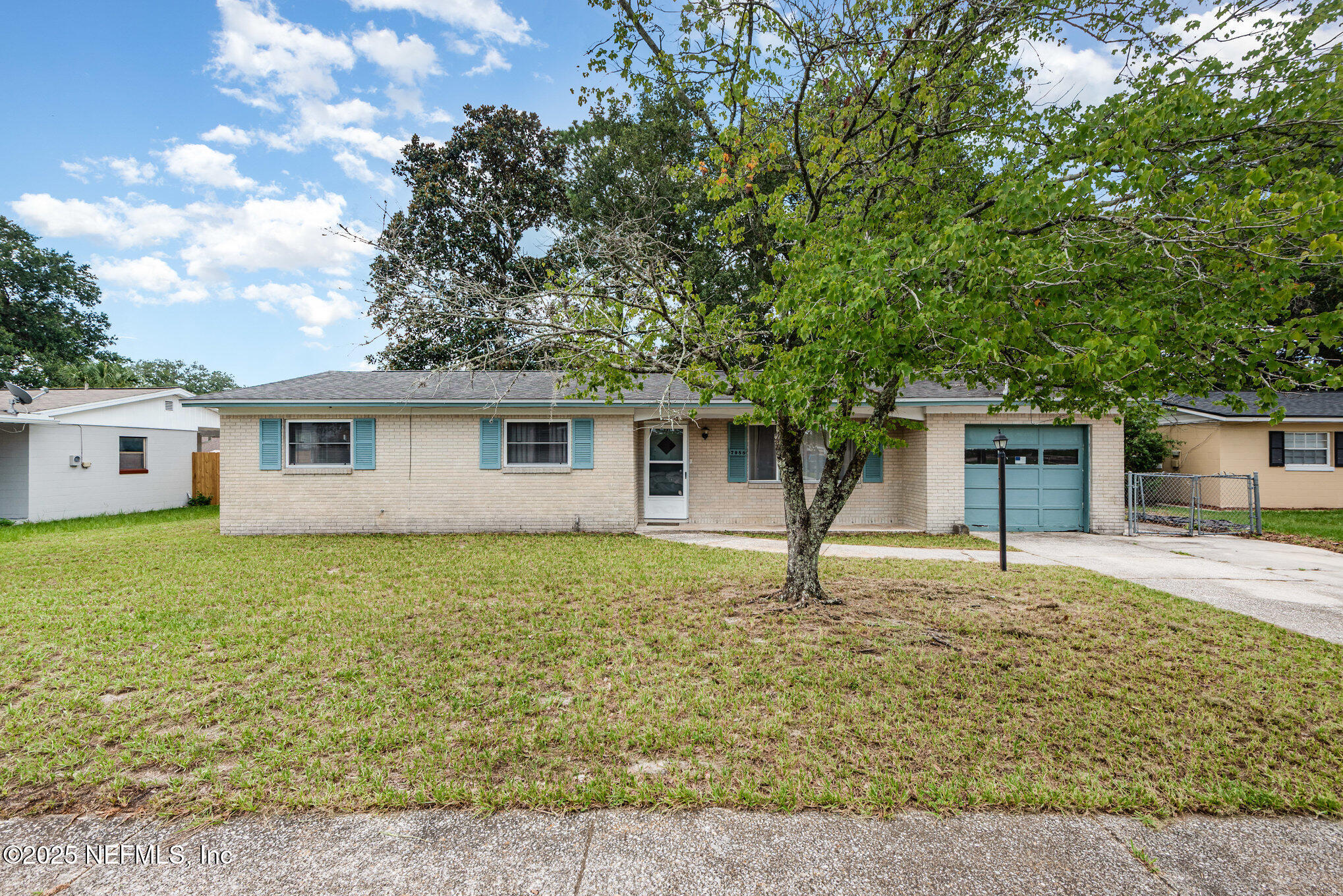 7988 RENAULT Drive