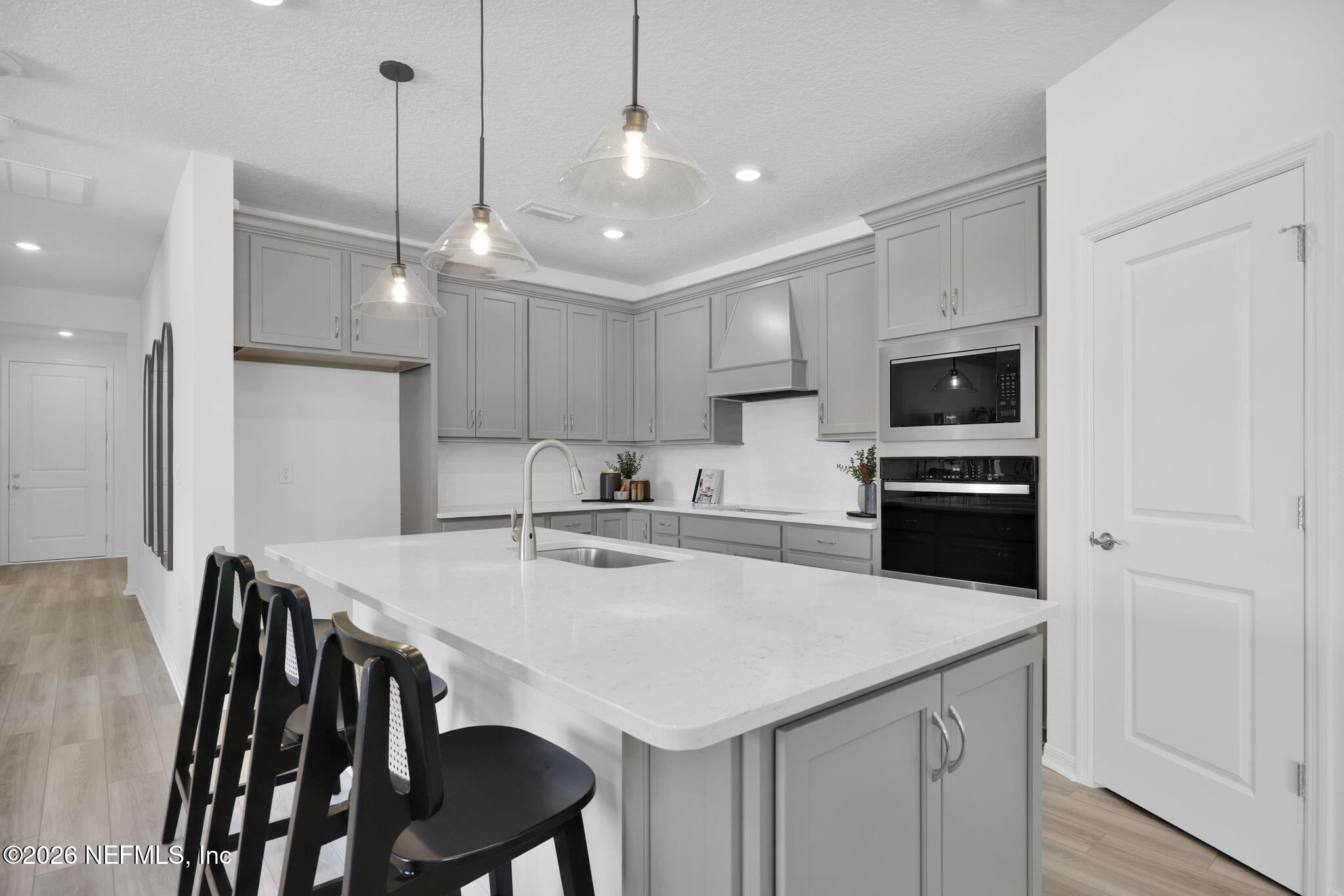 3592 AMERICANA Drive