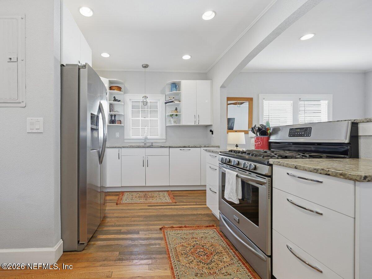 1238 FREDERICA Place