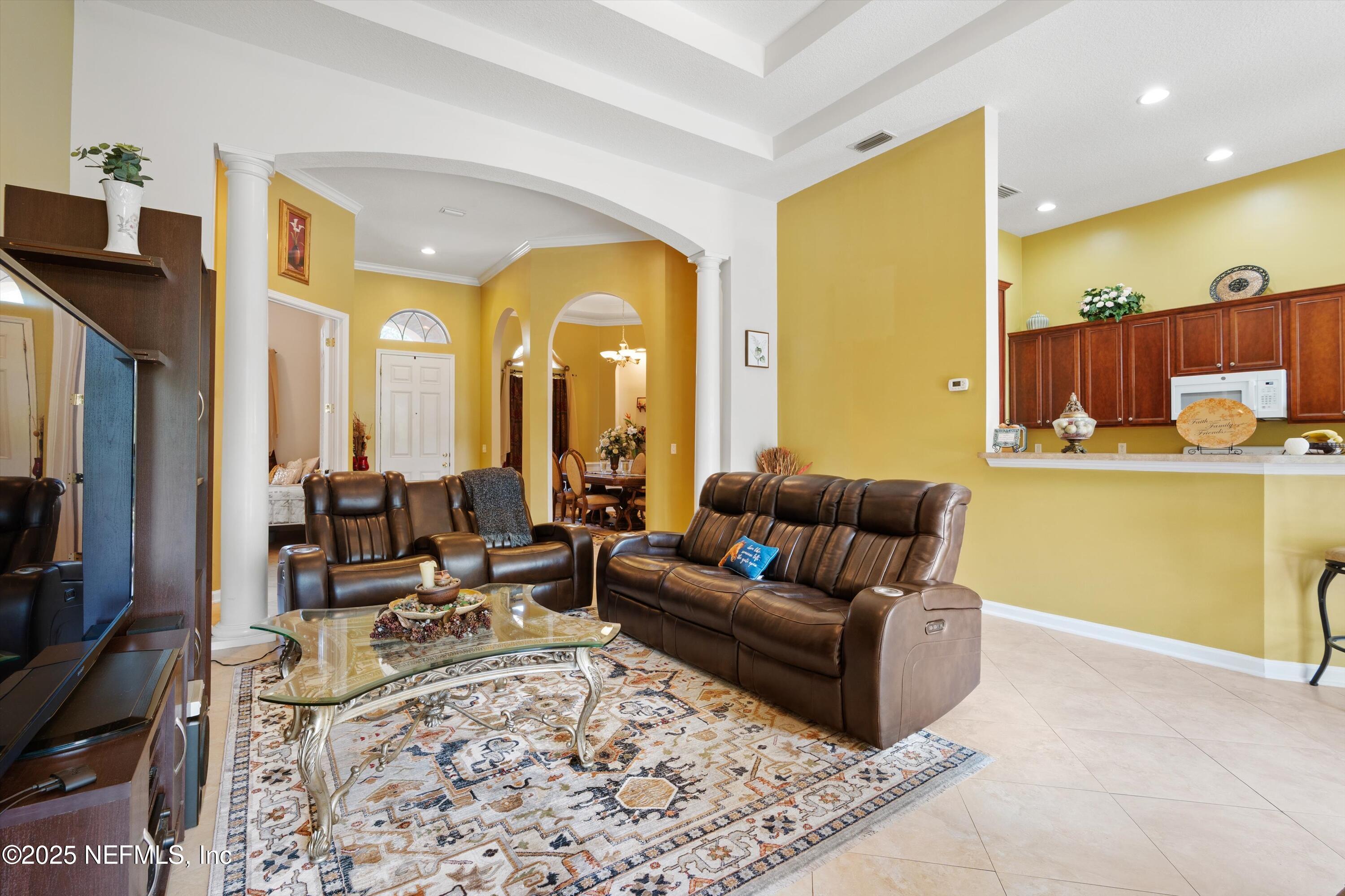 1016 GREEN PINE Circle